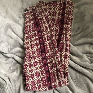 Brandy Melville Patterned Flare Pants 👖